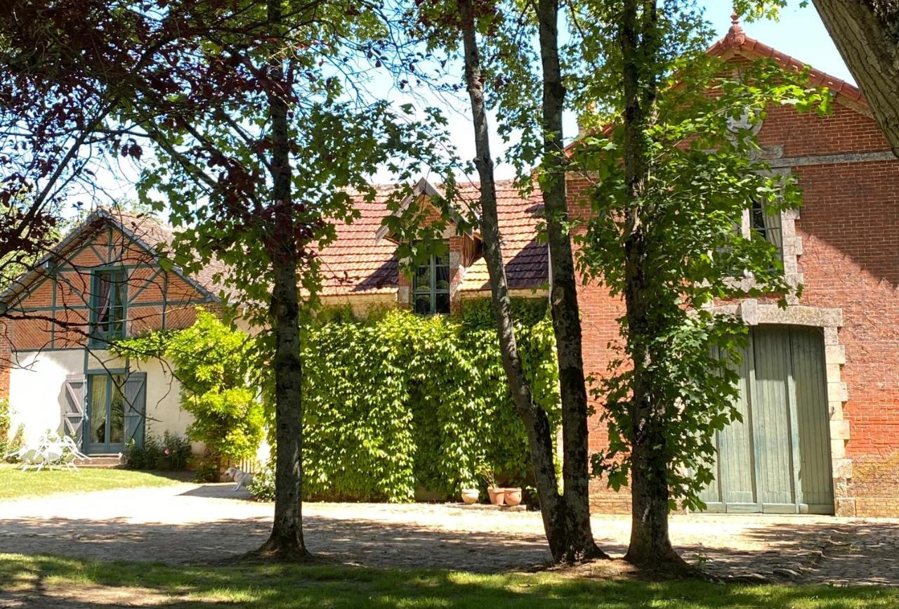 Cottages De Chateau De Vaux Yvré-lʼÉvêque 외부 사진